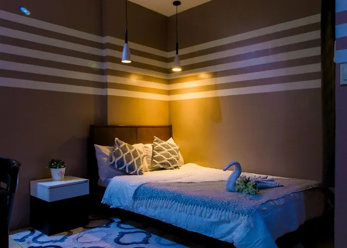 Cozy In Taguig With 1 Bedroom And Kitchenette Apartment